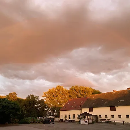 Ruhiges Wohlfuehlzimmer Auf Dem Pferdehof Gut - Mit Kochnische, Wlan & Kostenlosem Parken Vakantieboerderij *